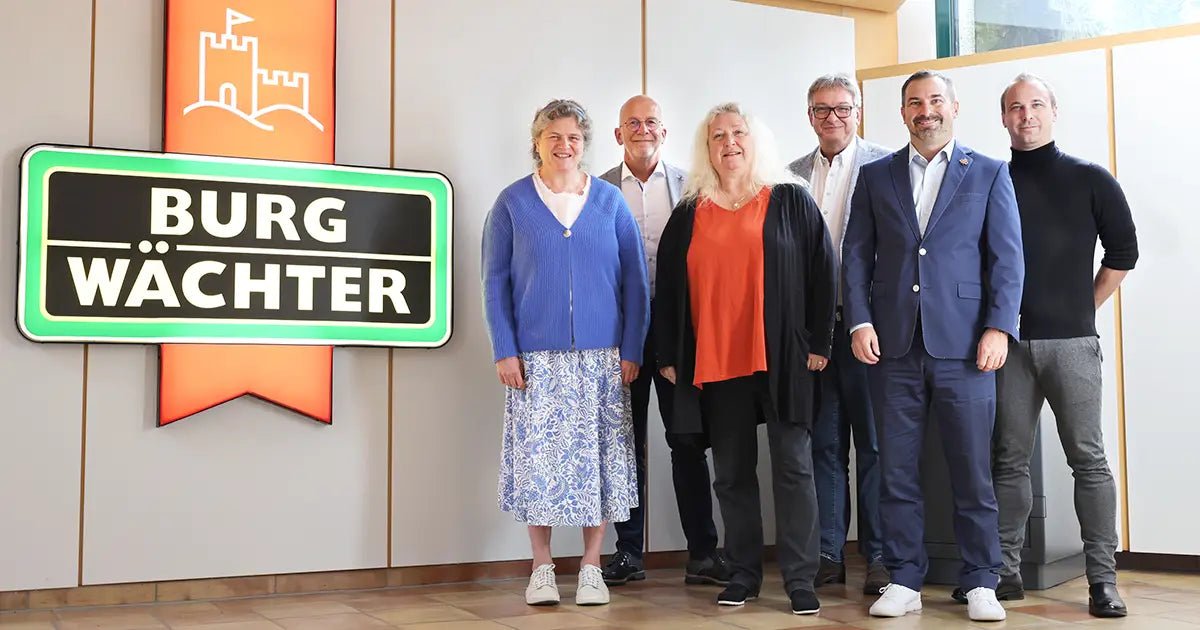 Jubiläen und Ruhestand: BURG-WÄCHTER feiert fünf langjährige Mitarbeiter