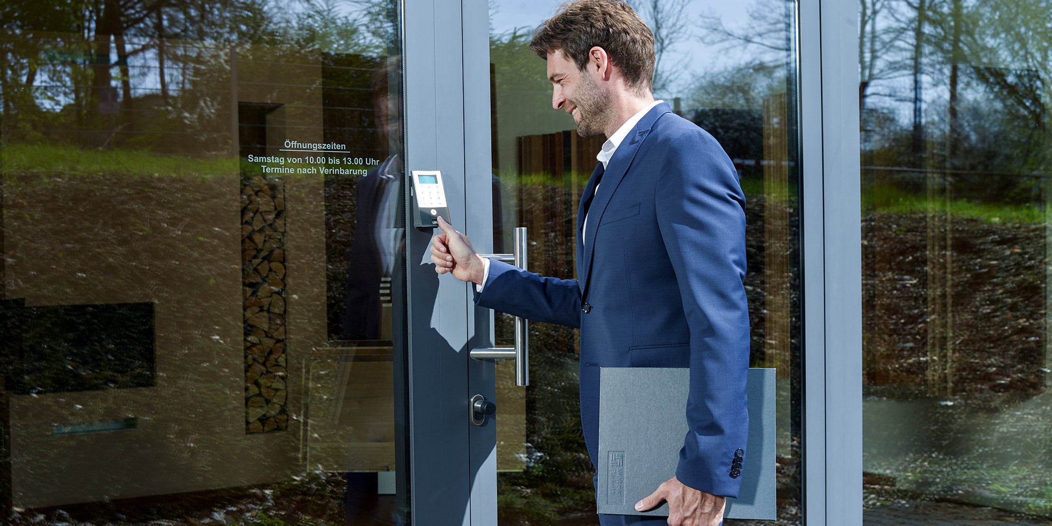 Smartes Türschließsystem secuENTRY für Office, Büro und Unternehmen
